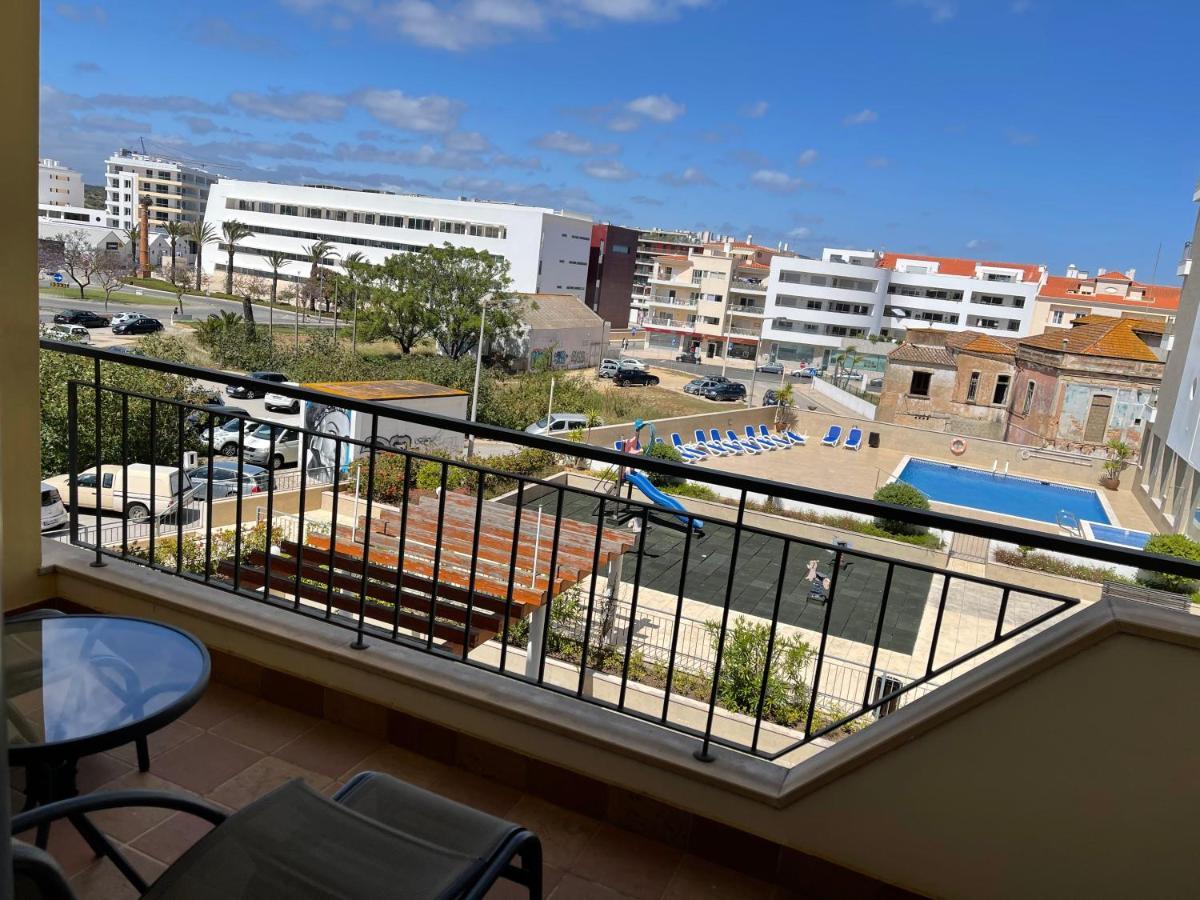 Lucas House 3 - Garden Apartment ลากอส ภายนอก รูปภาพ