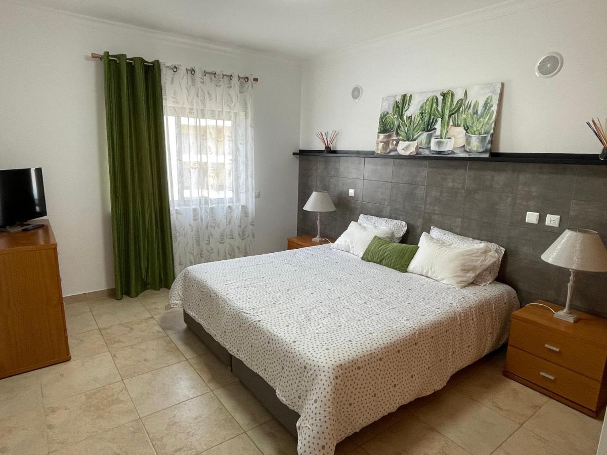 Lucas House 3 - Garden Apartment ลากอส ภายนอก รูปภาพ